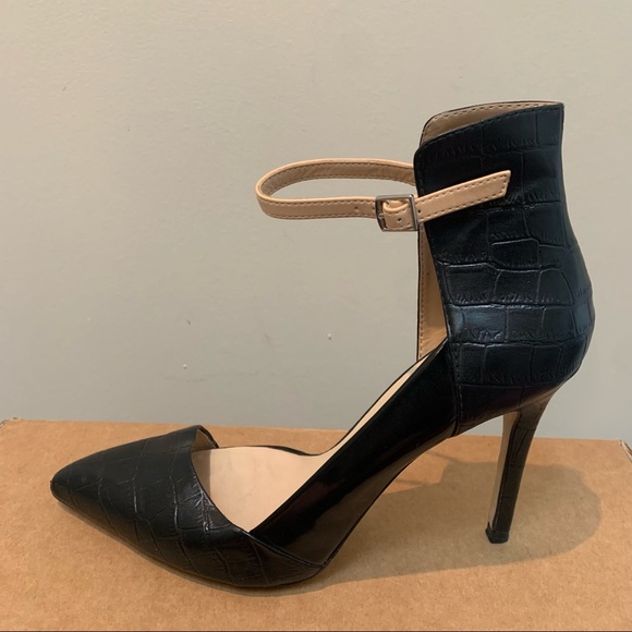 ⭐️ Zara Genuine Leather Croc Pumps - Picture 5 of 10